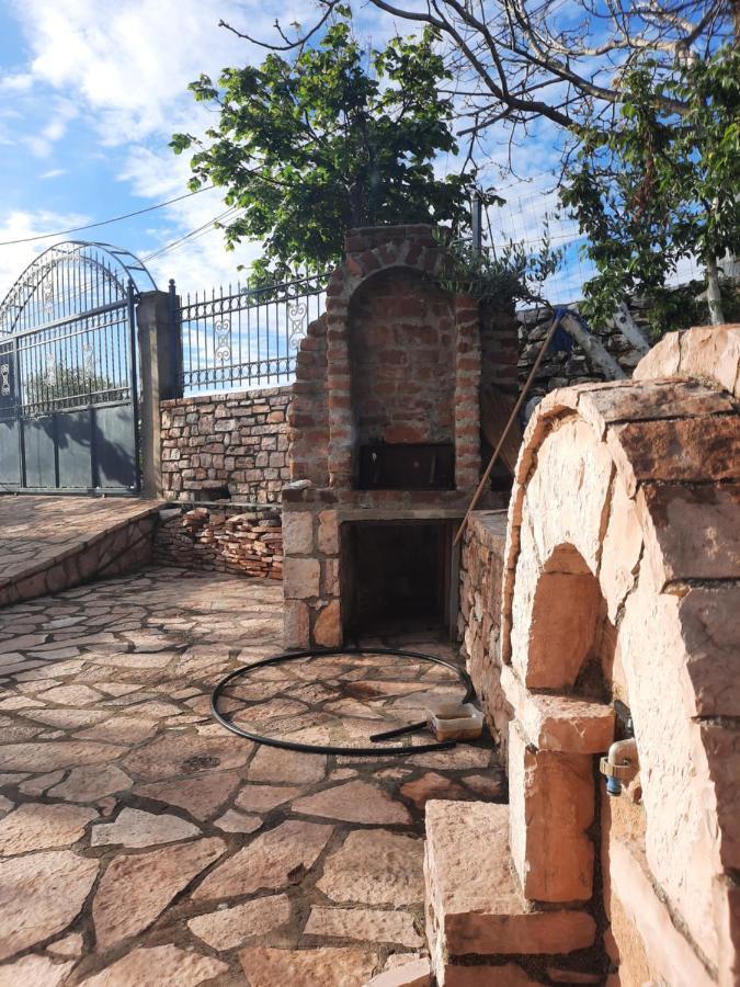 Villa Ardiano Ксамил Екстериор снимка